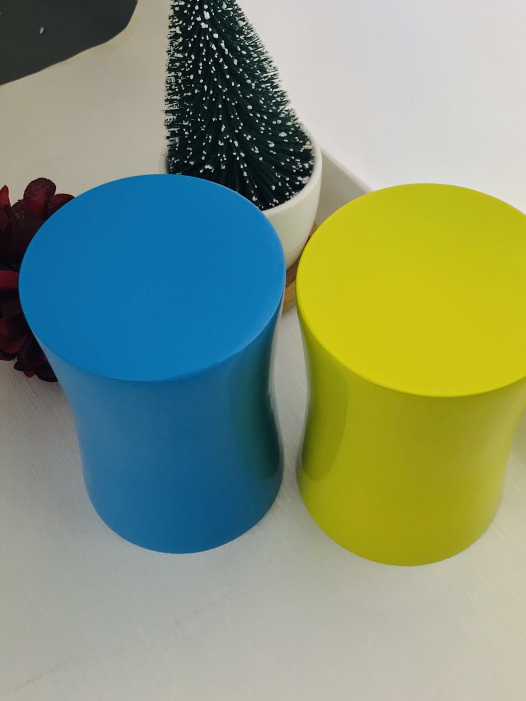 Water-based metallic paint